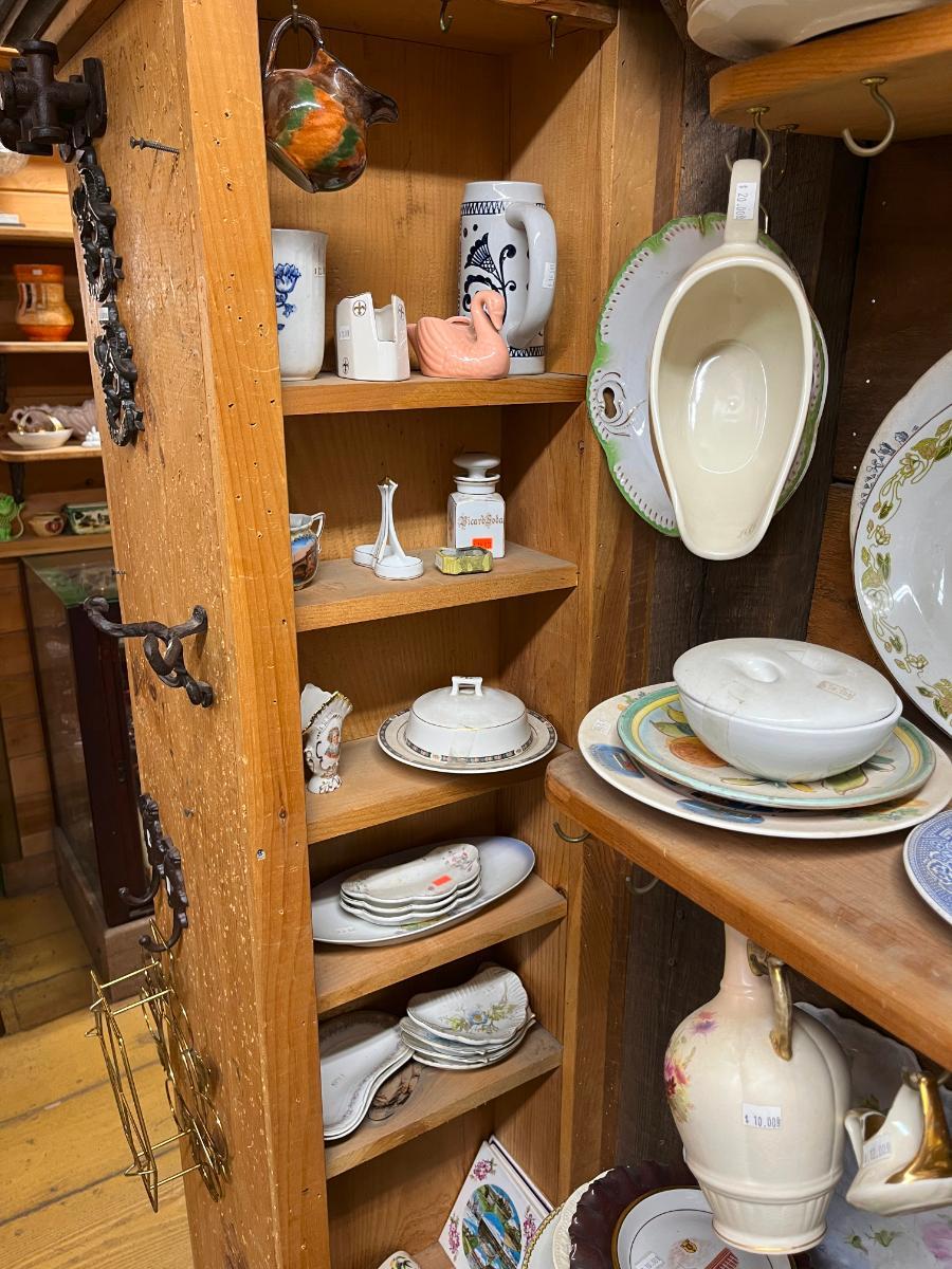 American Serving Ware Stoneware Mugs Soup Curved 1890 Fishbone Plates